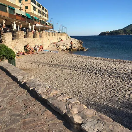 Piccolo Paradiso Sul Mare Apartament Porto Azzurro